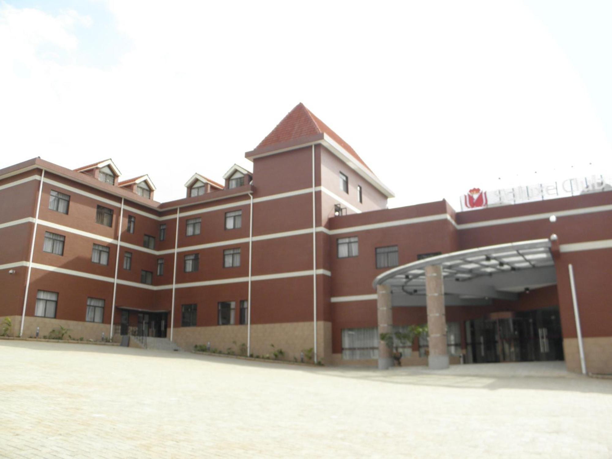 Soluxe Club International Hotel Nairobi Exterior photo