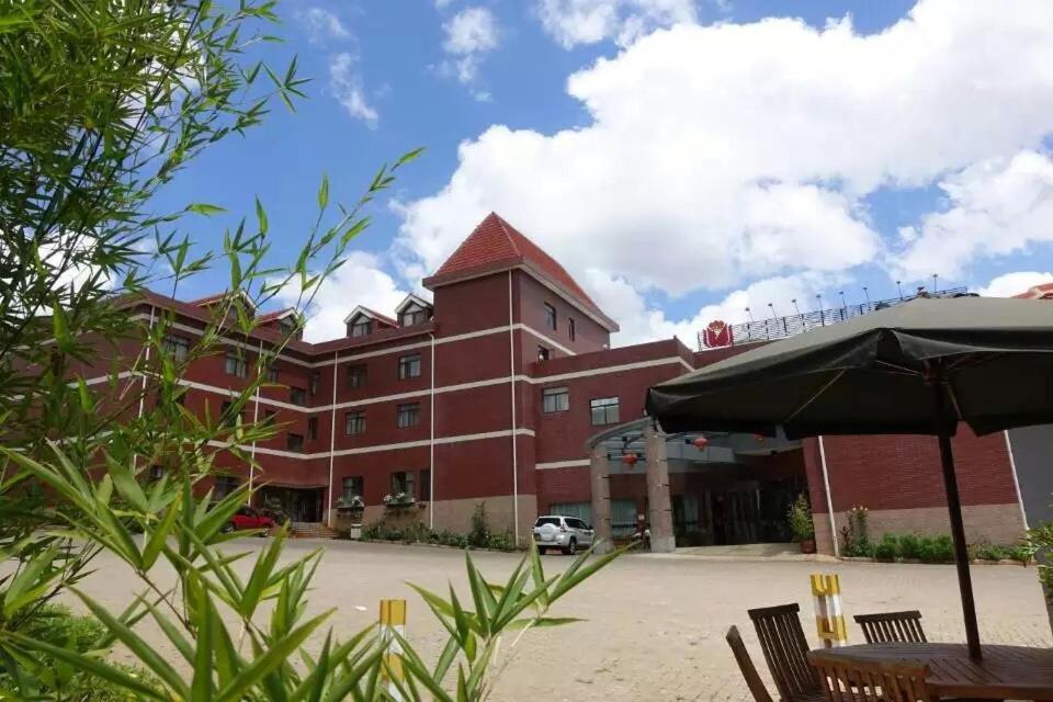 Soluxe Club International Hotel Nairobi Exterior photo