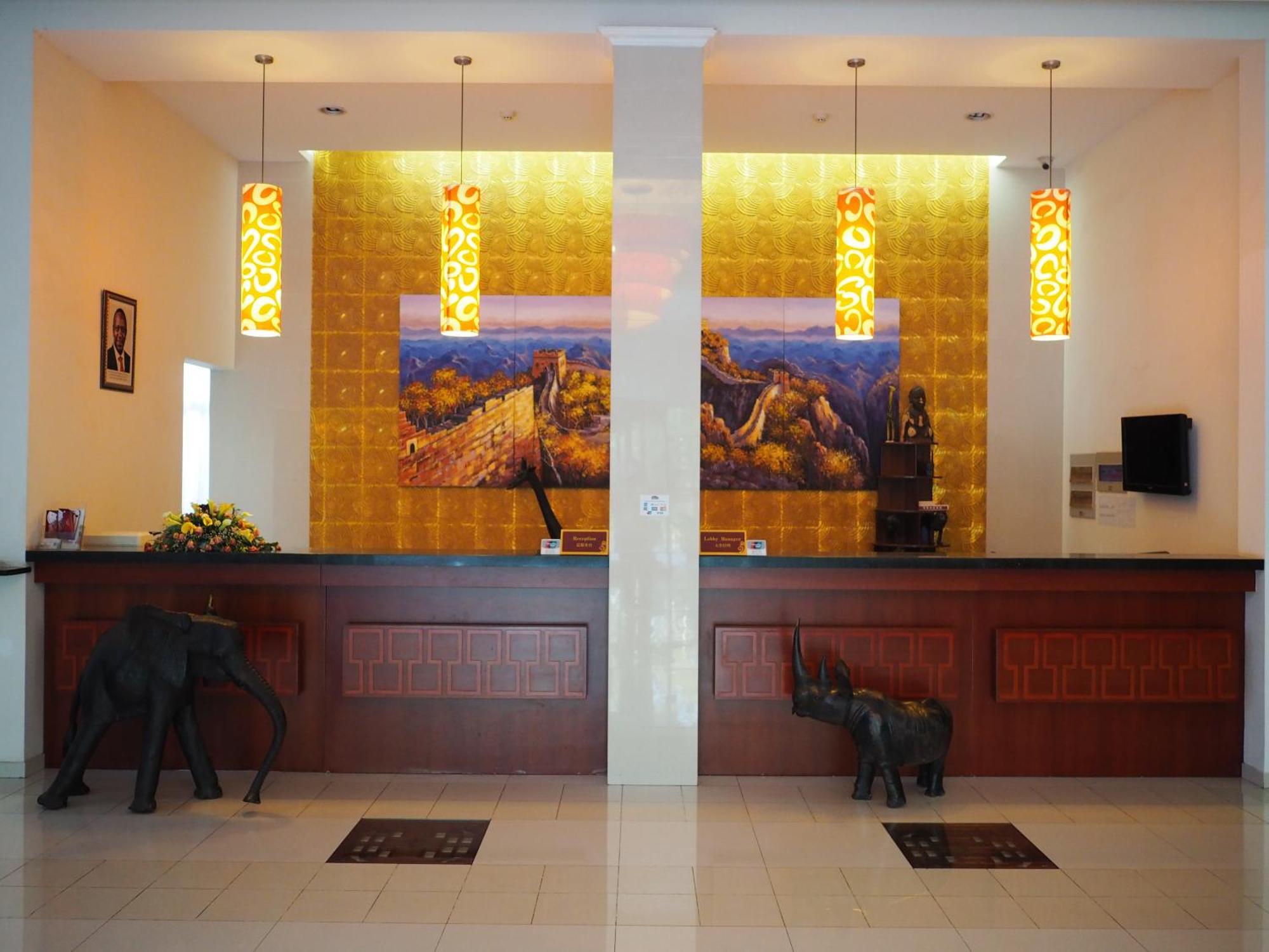 Soluxe Club International Hotel Nairobi Exterior photo